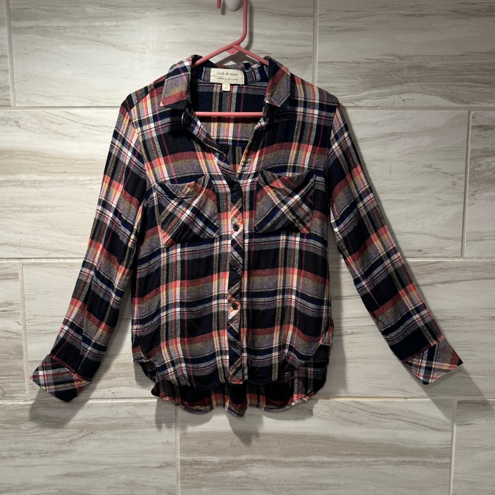 Women’s Cloth & Stone Plaid Shirt Size Medium